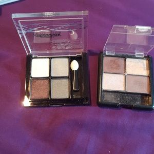 2 eyeshadow quads